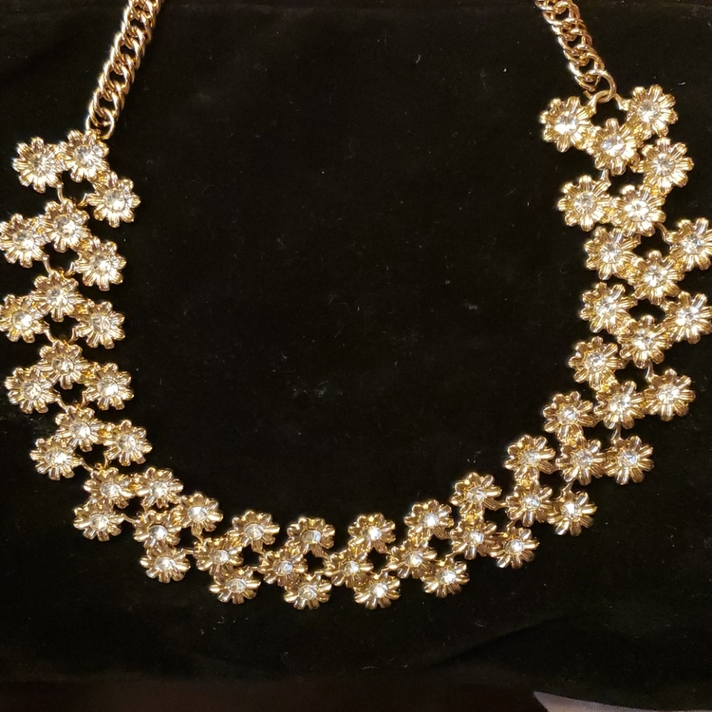 Gold flower choker